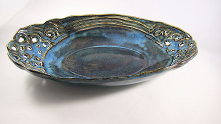 Decorative ceramic oval bowl hand-made using oval plaster mold, combining porcelain slab and coiled clay. (Sample)
